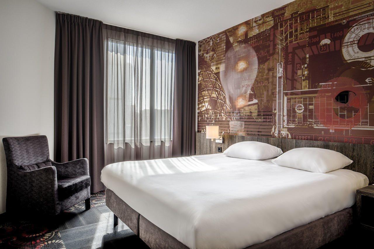 Leonardo Center Former Crown 4*